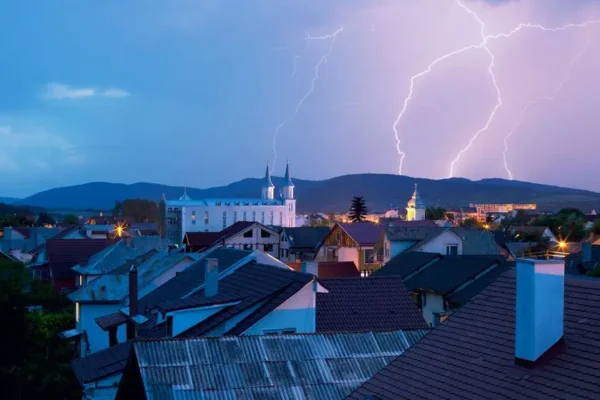 Ostrzeżenie IMGW: Burze drugiego stopnia w regionie łódzkim