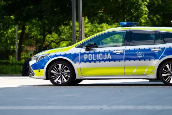 Bezpieczny powrót z wakacji – zduńskowolska policja apeluje o ostrożność na drogach