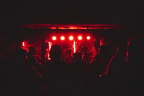 Koncert Booze&Glory i The Darts w MDK Ratusz – support: Spittle