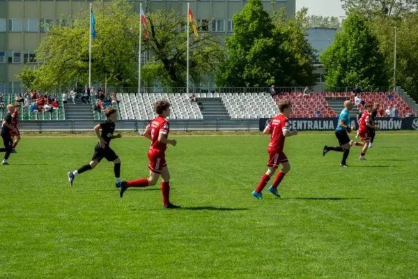Piłkarze Pogoni Zduńska Wola wracają na własny stadion. Jutro mecz z Prosną Wieruszów