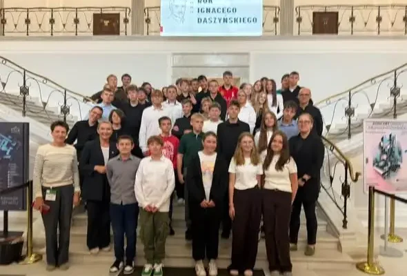 Ósmoklasiści z Sadek zwiedzili Warszawę i Sejm