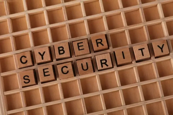 Cyberbezpieczeństwo: Nowa kampania NASK i Ministerstwa Cyfryzacji ostrzega przed oszustwami online