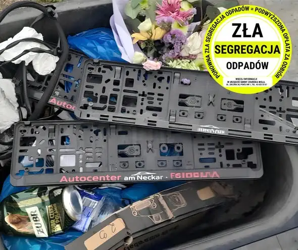 Nowe zasady segregacji odpadów: żółta naklejka i wyższe opłaty od października