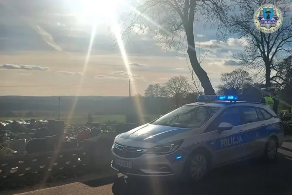 Zmiany w organizacji ruchu przy cmentarzach w Zduńskiej Woli, Szadku i Korczewie na Wszystkich Świętych